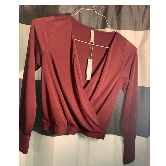 GF Collection Leah Top - Picture 2 of 5